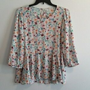 NWT Elle Peplum Top, Multicolor Floral w/ 3/4 sleeves